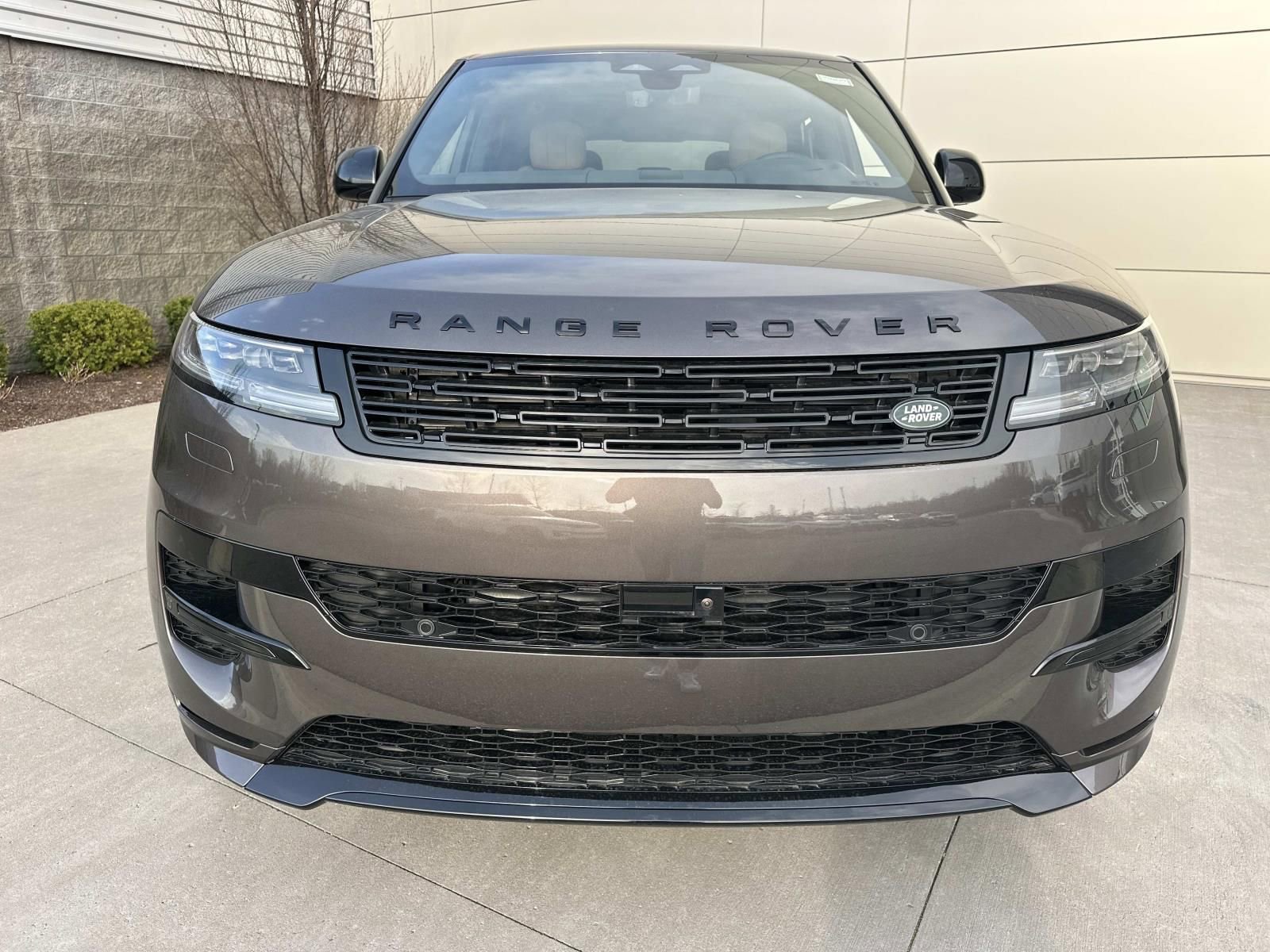 New 2026 Land Rover Range Rover Sport Dynamic SE AWD/4WD image 2