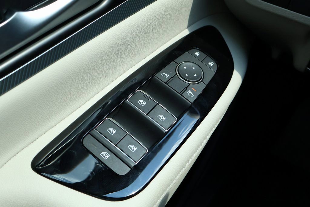 New 2025 Nissan Murano SL image 15