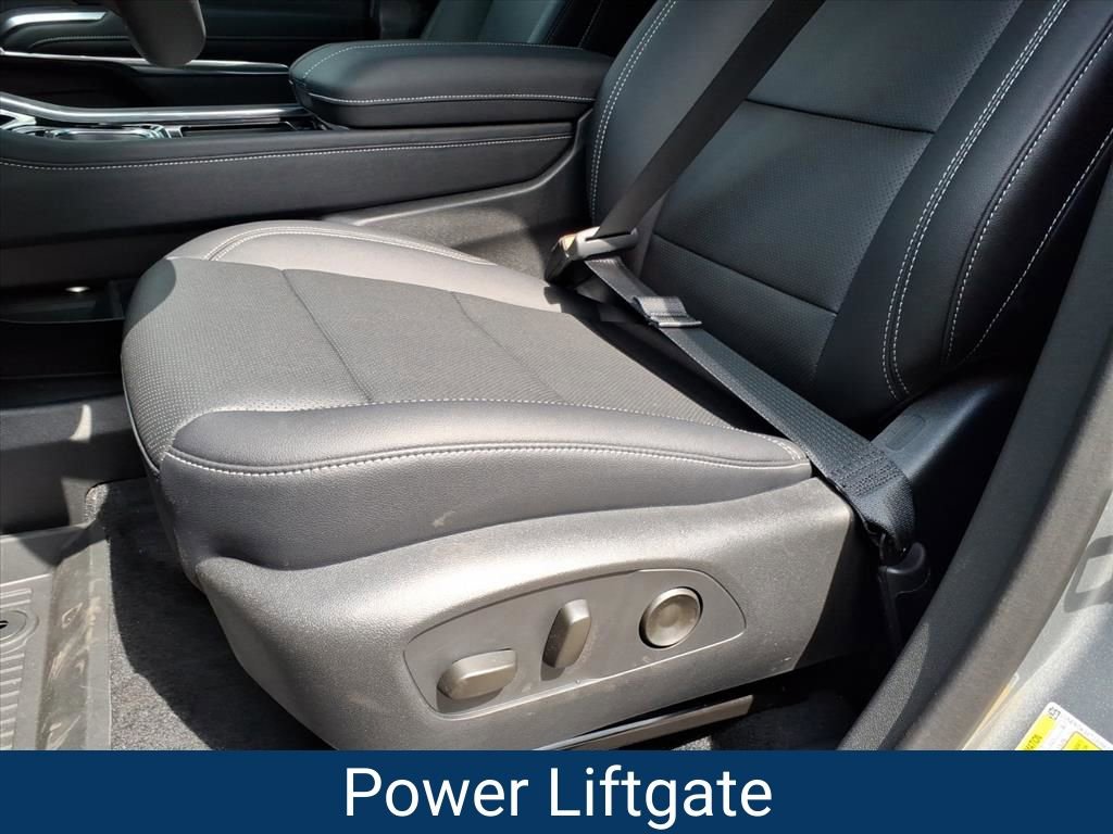 New 2026 Chevrolet Traverse LT image 17