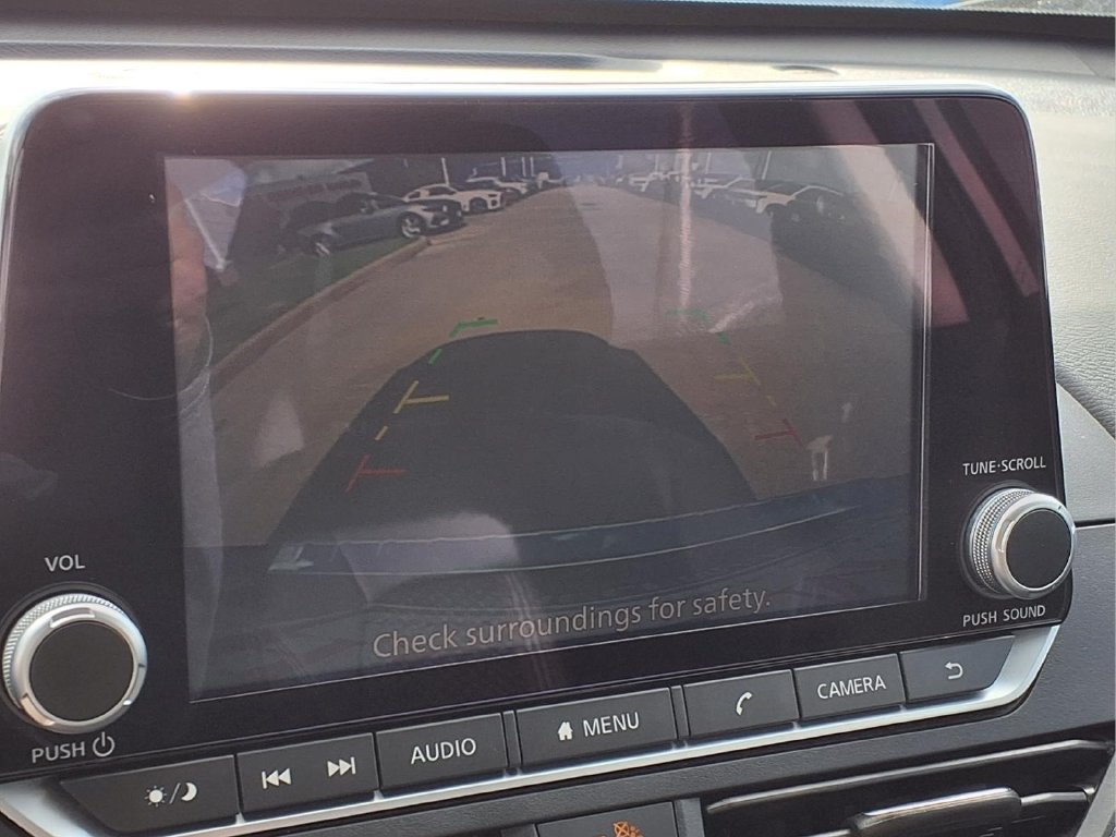 Used 2023 Nissan Altima 2.5 SR FWD image 19