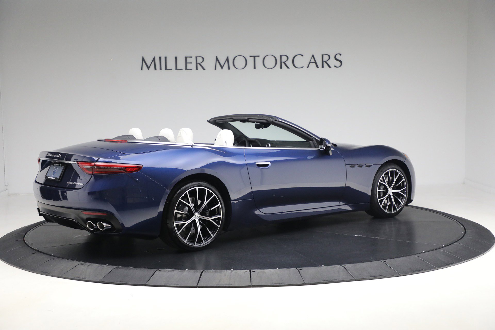 New 2026 Maserati GranCabrio Modena image 6