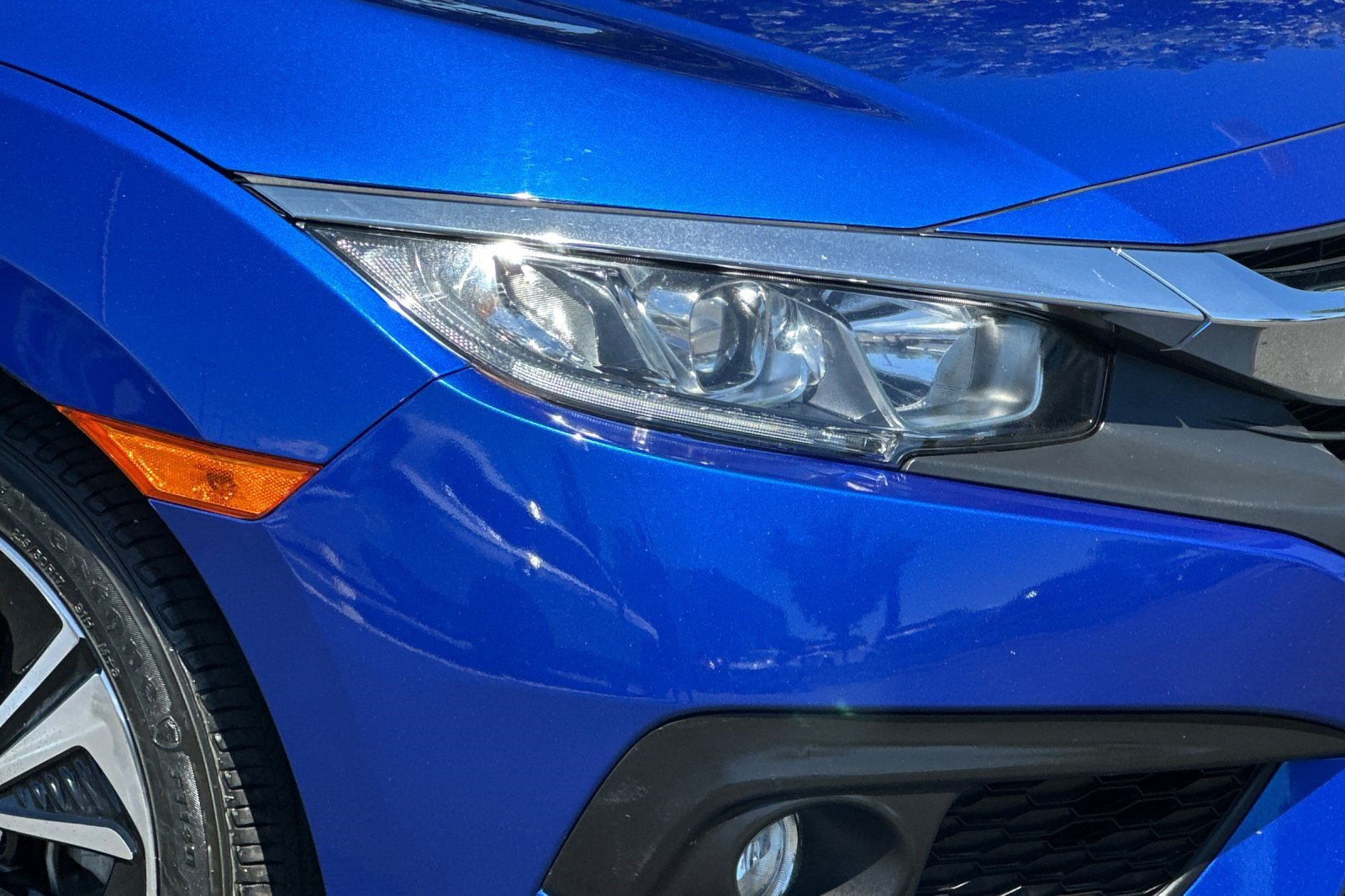 Used 2018 Honda Civic EX-L image 11