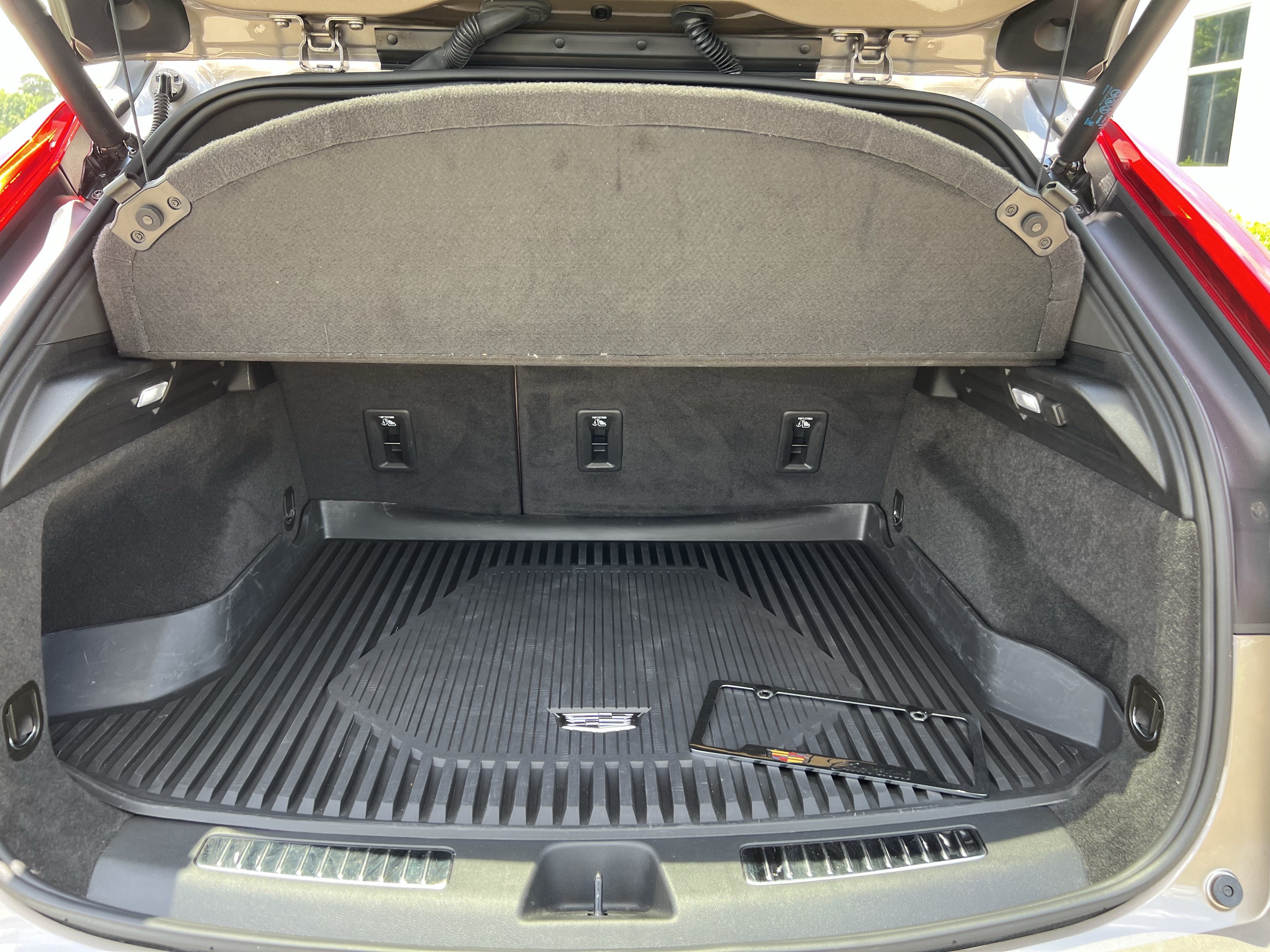 Used 2025 Cadillac XT4 Premium Luxury FWD image 34
