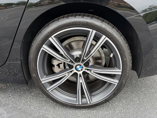 Used 2022 BMW 330i Sedan w/ Driving Assistance Package RWD image 46