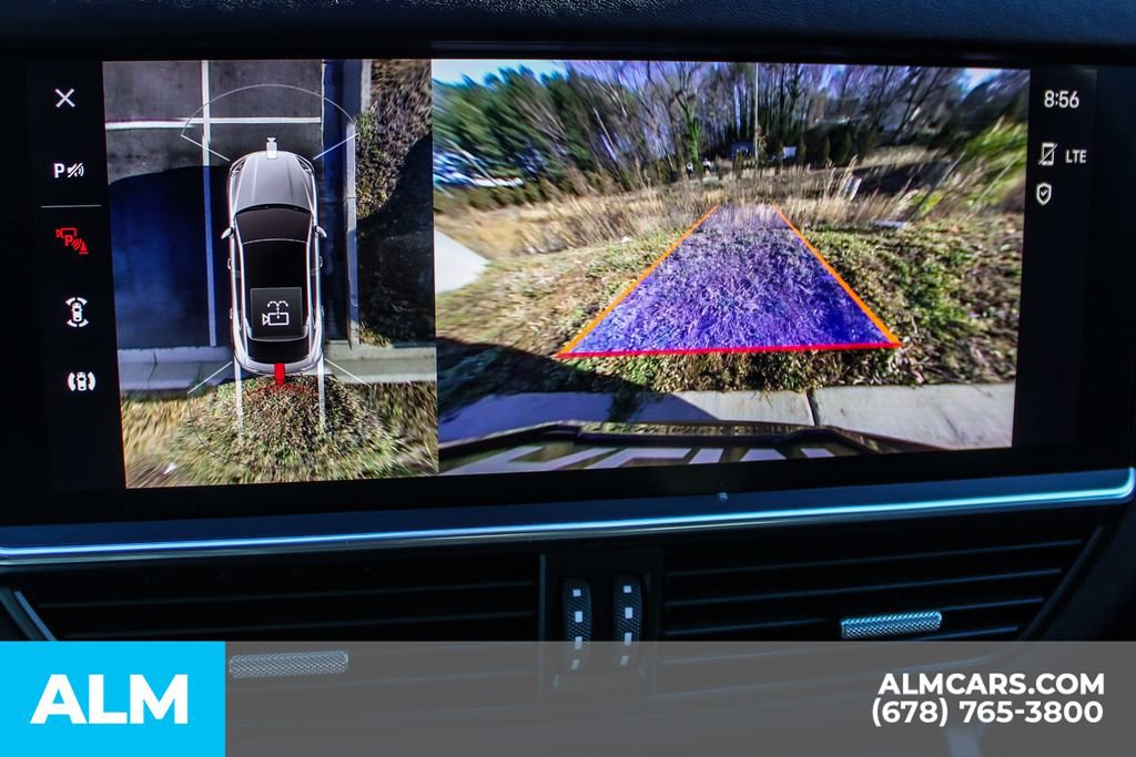 Used 2023 Porsche Cayenne Platinum Edition image 30