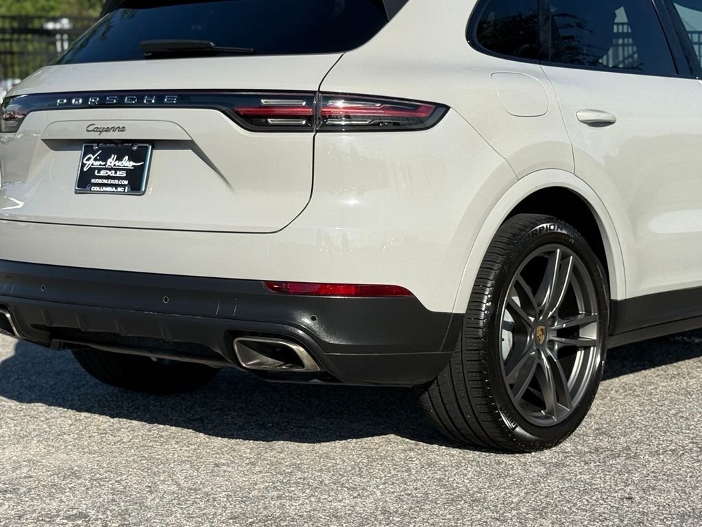 Used 2021 Porsche Cayenne AWD/4WD image 15
