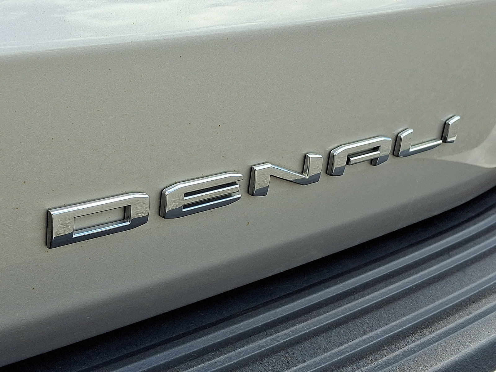 Certified 2024 GMC Yukon XL Denali w/ Denali Reserve Package AWD/4WD image 35