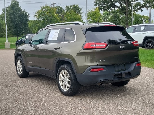 Used 2015 Jeep Cherokee Latitude AWD/4WD image 3
