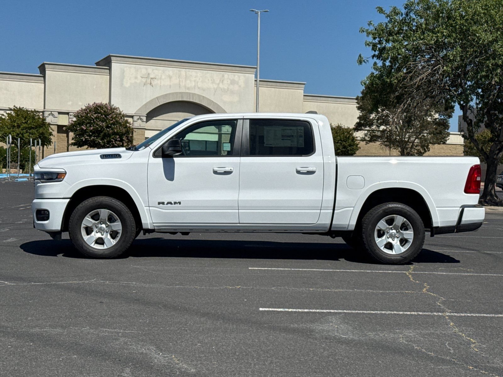 New 2026 RAM 1500 Big Horn AWD/4WD image 7