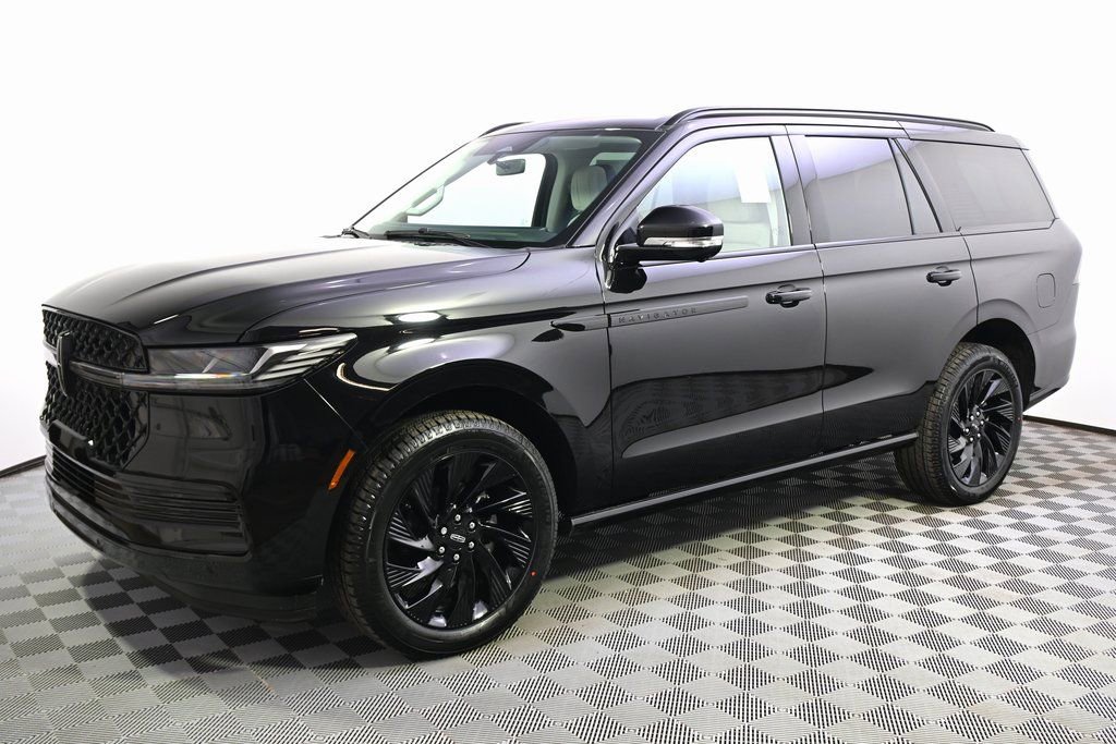 New 2026 Lincoln Navigator Reserve w/ Jet Appearance Package image 2