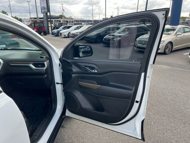 Used 2021 GMC Acadia SLE w/ Driver Convenience Package image 45