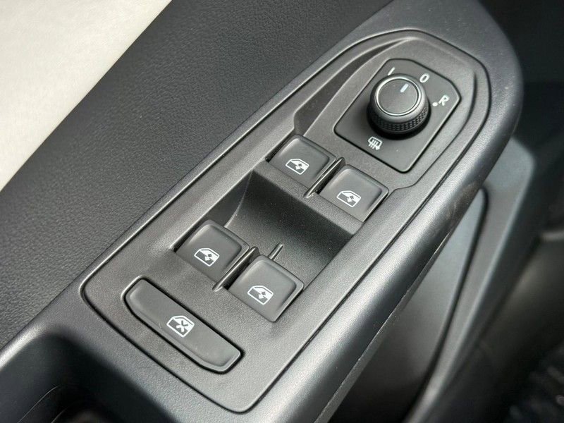 New 2026 Volkswagen Taos SE AWD/4WD image 15