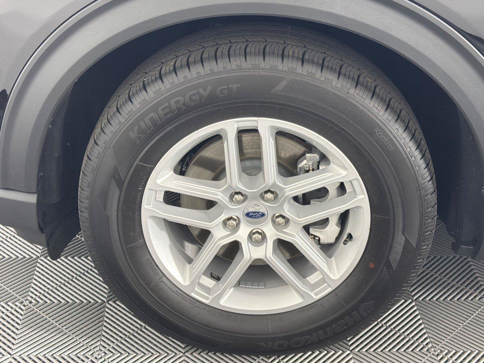Used 2026 Ford Explorer Active RWD image 11