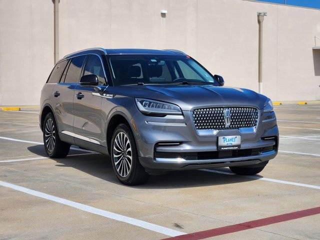 Used 2023 Lincoln Aviator AWD w/ Premium Package image 3