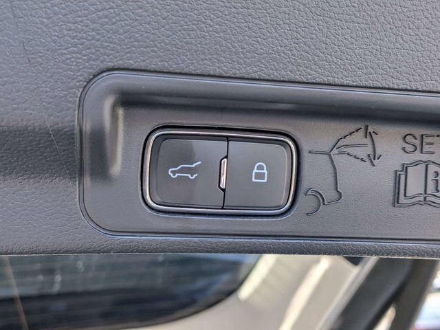 Used 2025 Ford Explorer Active w/ Active Comfort Package RWD image 13