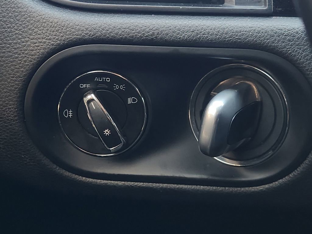 Used 2020 Porsche Macan S image 24