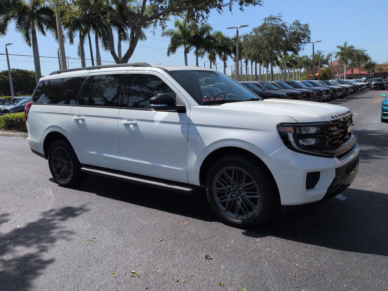 New 2026 Ford Expedition Max Platinum w/ Stealth Appearance Package AWD/4WD image 2