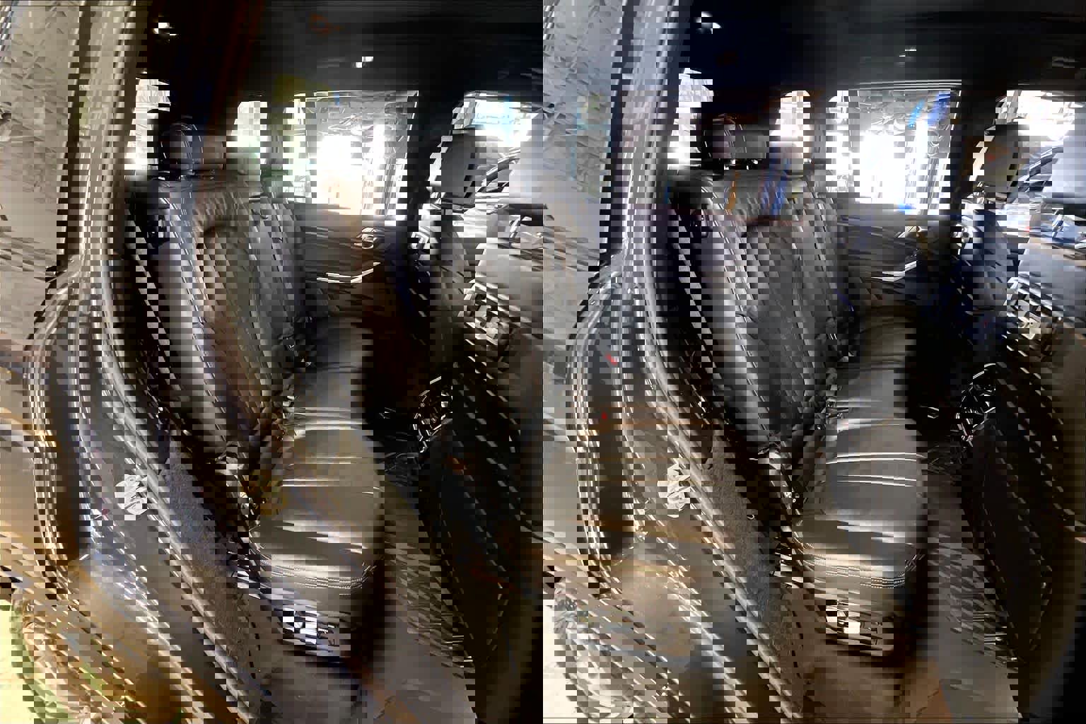 Used 2021 BMW X7 M50i w/ Executive Package image 18