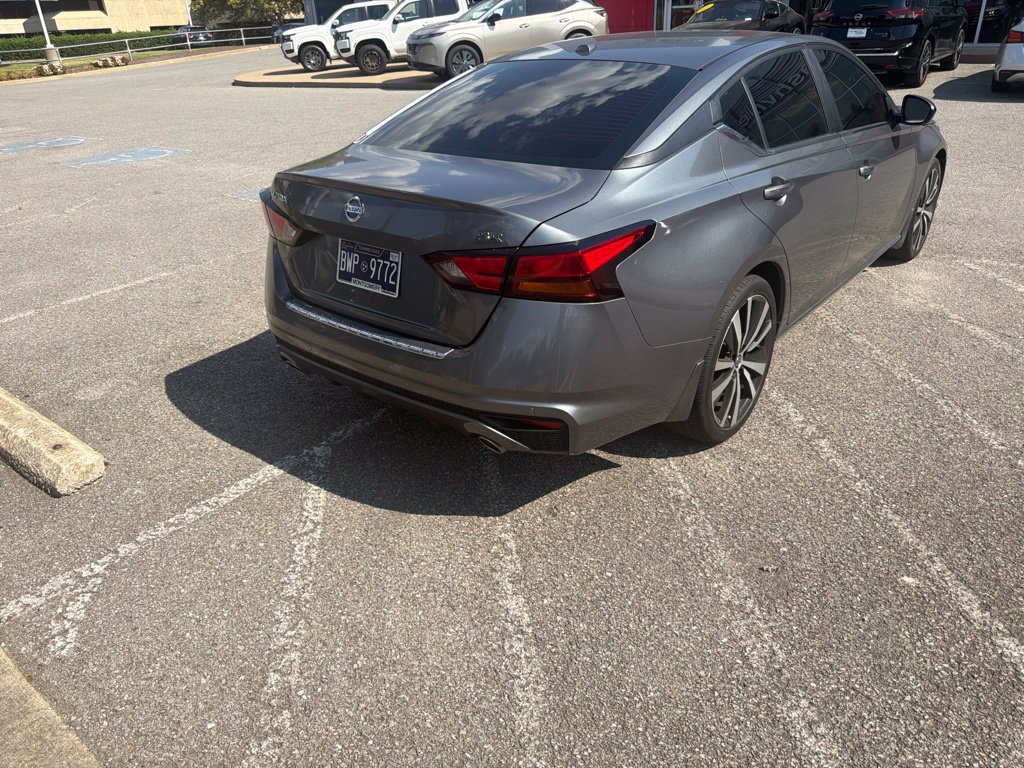 Certified 2021 Nissan Altima 2.5 SR FWD image 3