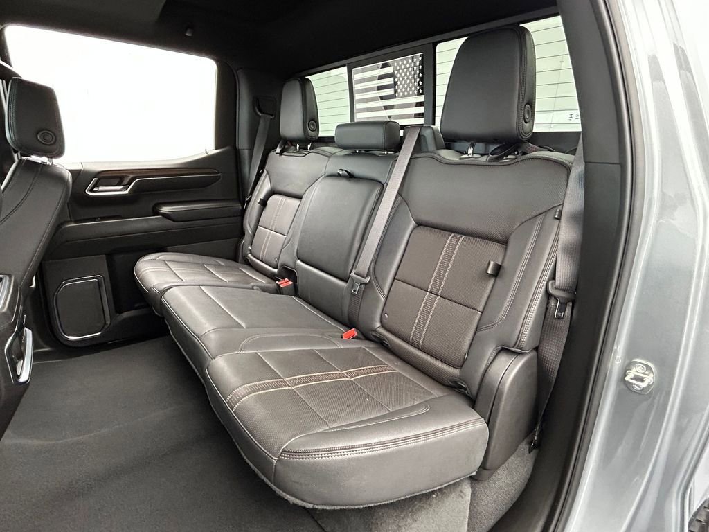 Used 2024 Chevrolet Silverado 1500 High Country w/ Technology Package image 47