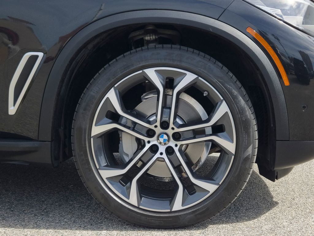 Used 2023 BMW X5 sDrive40i w/ Climate Comfort Package image 7