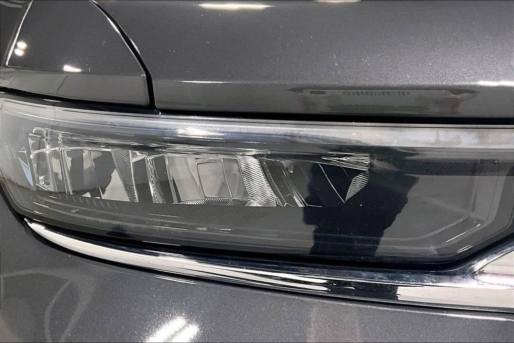 Used 2024 Jeep Grand Cherokee Laredo w/ Trailer Tow Package image 38