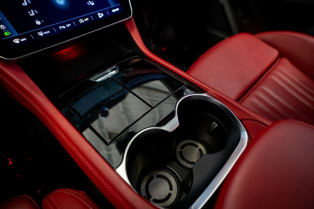 Used 2023 Maserati Grecale Modena image 47