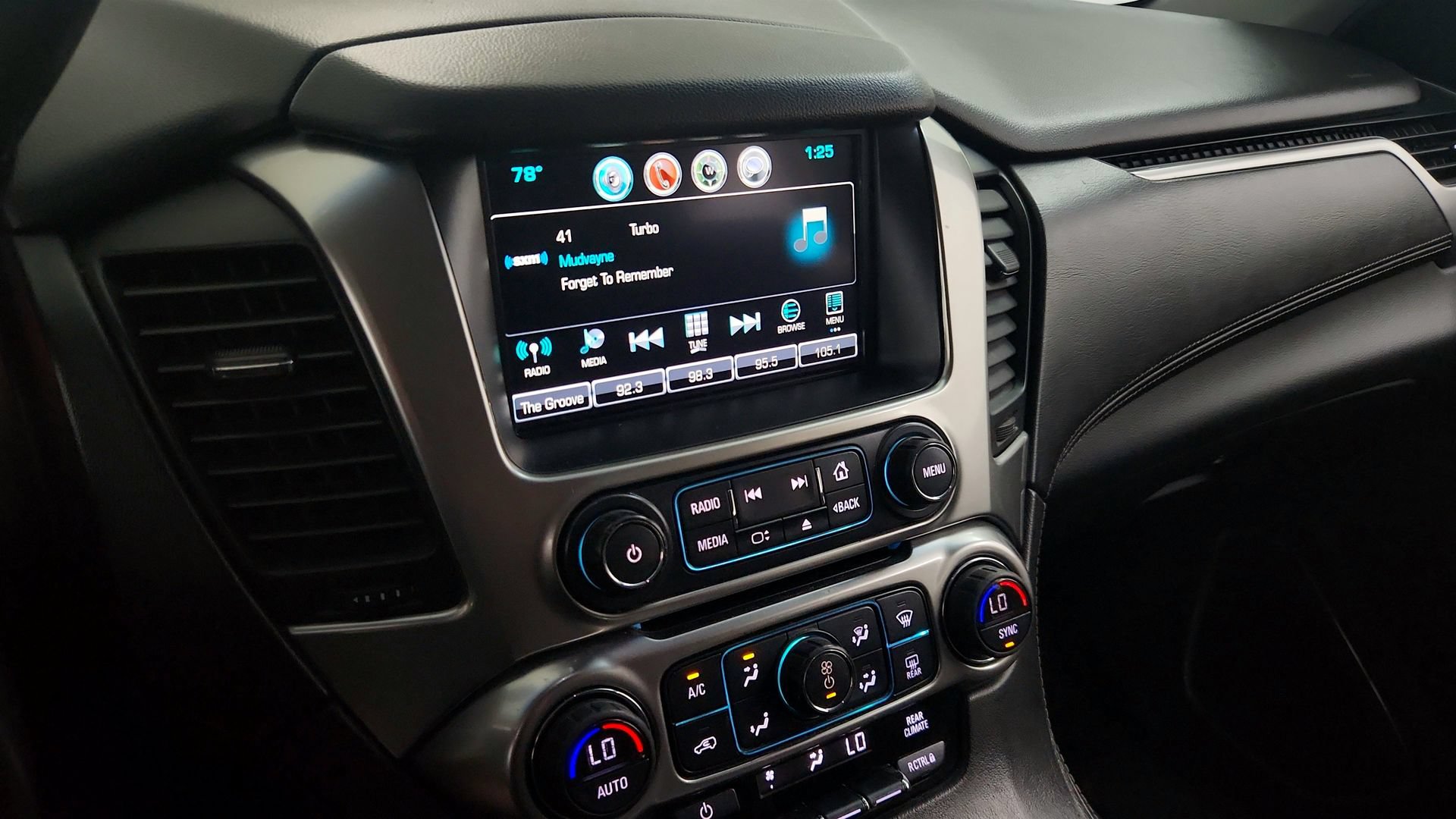 Used 2019 Chevrolet Tahoe LS AWD/4WD image 20