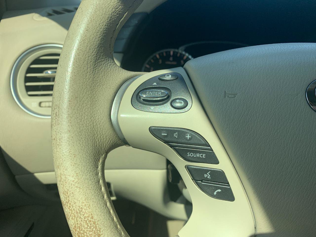 Used 2014 INFINITI QX60 Luxe w/ Deluxe Touring Package AWD/4WD image 18