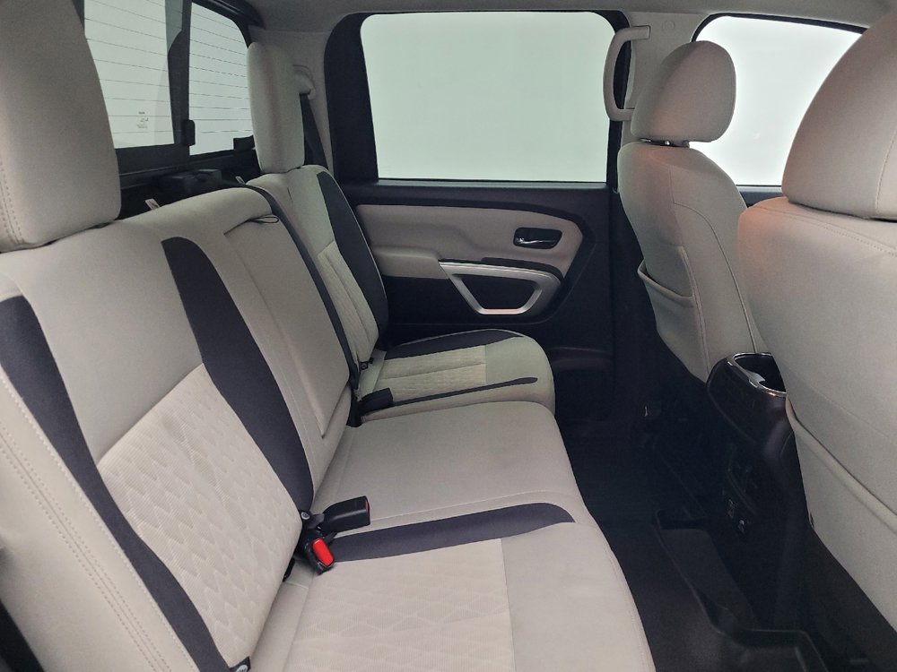 Used 2021 Nissan Titan SV w/ SV Convenience Package RWD image 19