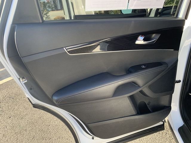 Used 2020 Kia Sorento LX image 15