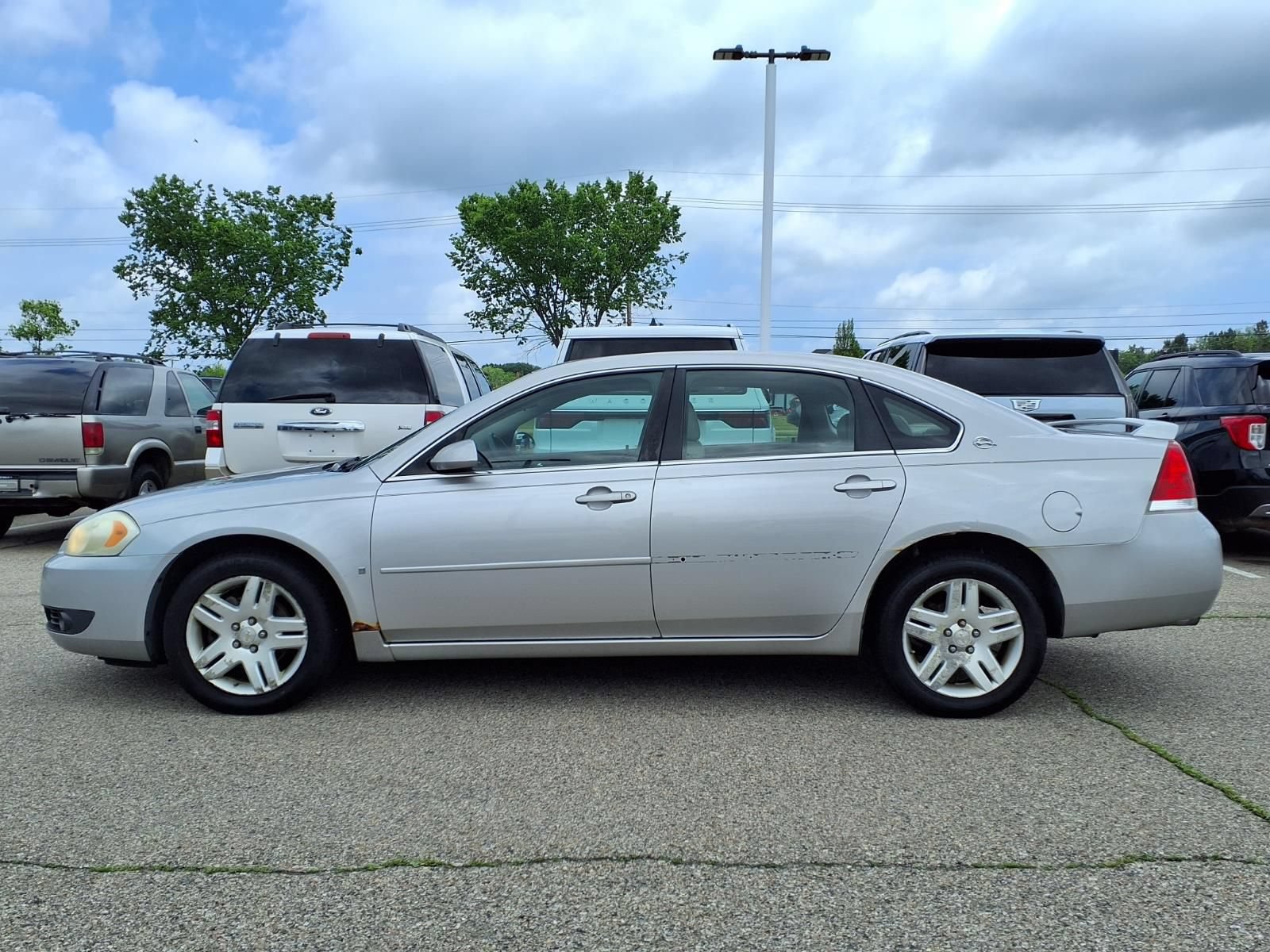 Used 2007 Chevrolet Impala LT FWD image 7