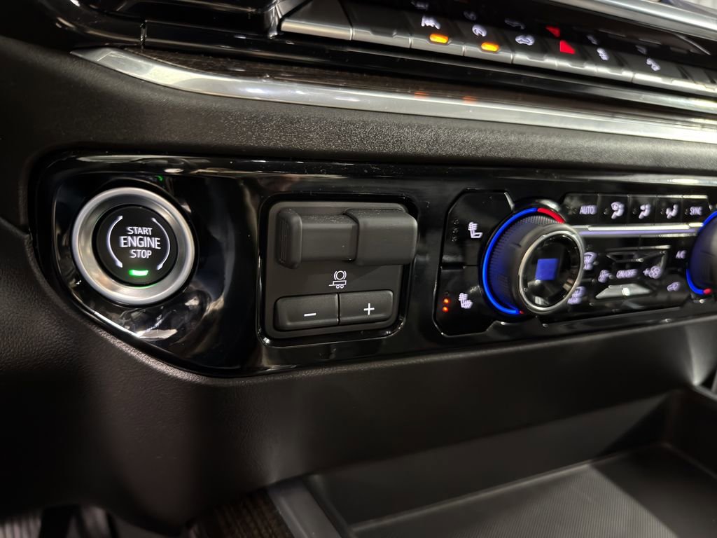 Used 2025 Chevrolet Silverado 1500 RST image 36