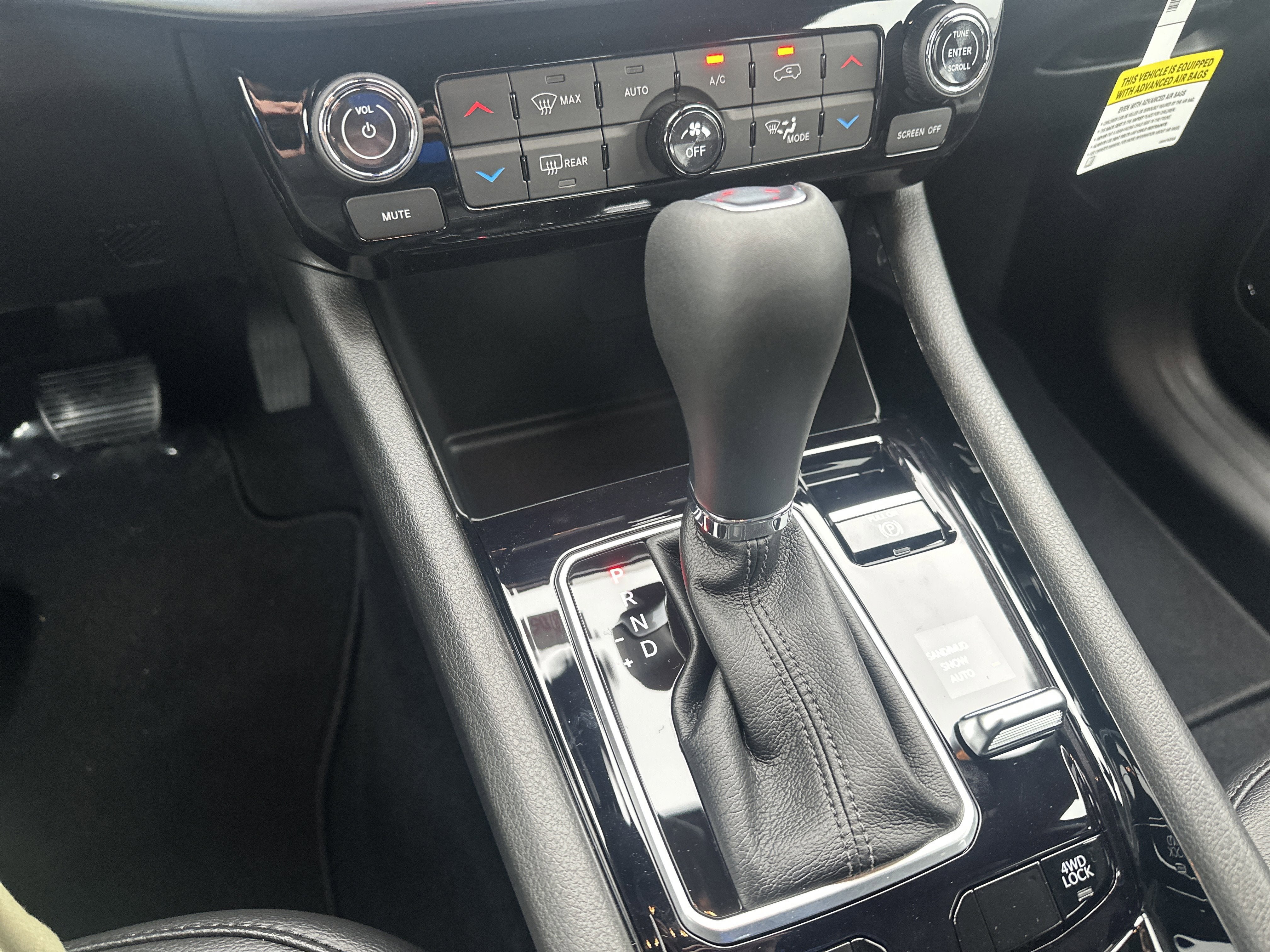 New 2026 Jeep Compass Limited AWD/4WD image 32