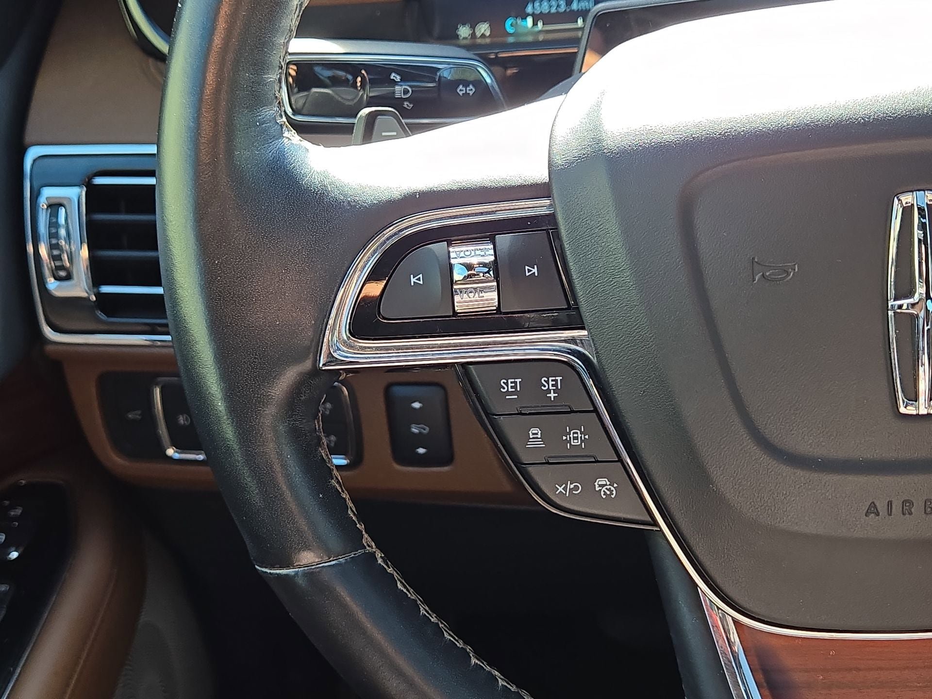 Used 2022 Lincoln Navigator Reserve image 21