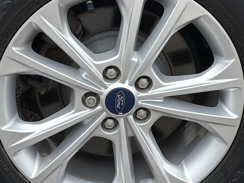 Used 2018 Ford Escape SEL AWD/4WD image 3
