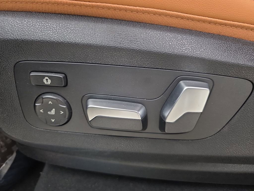 New 2026 BMW X5 xDrive50e AWD/4WD image 13