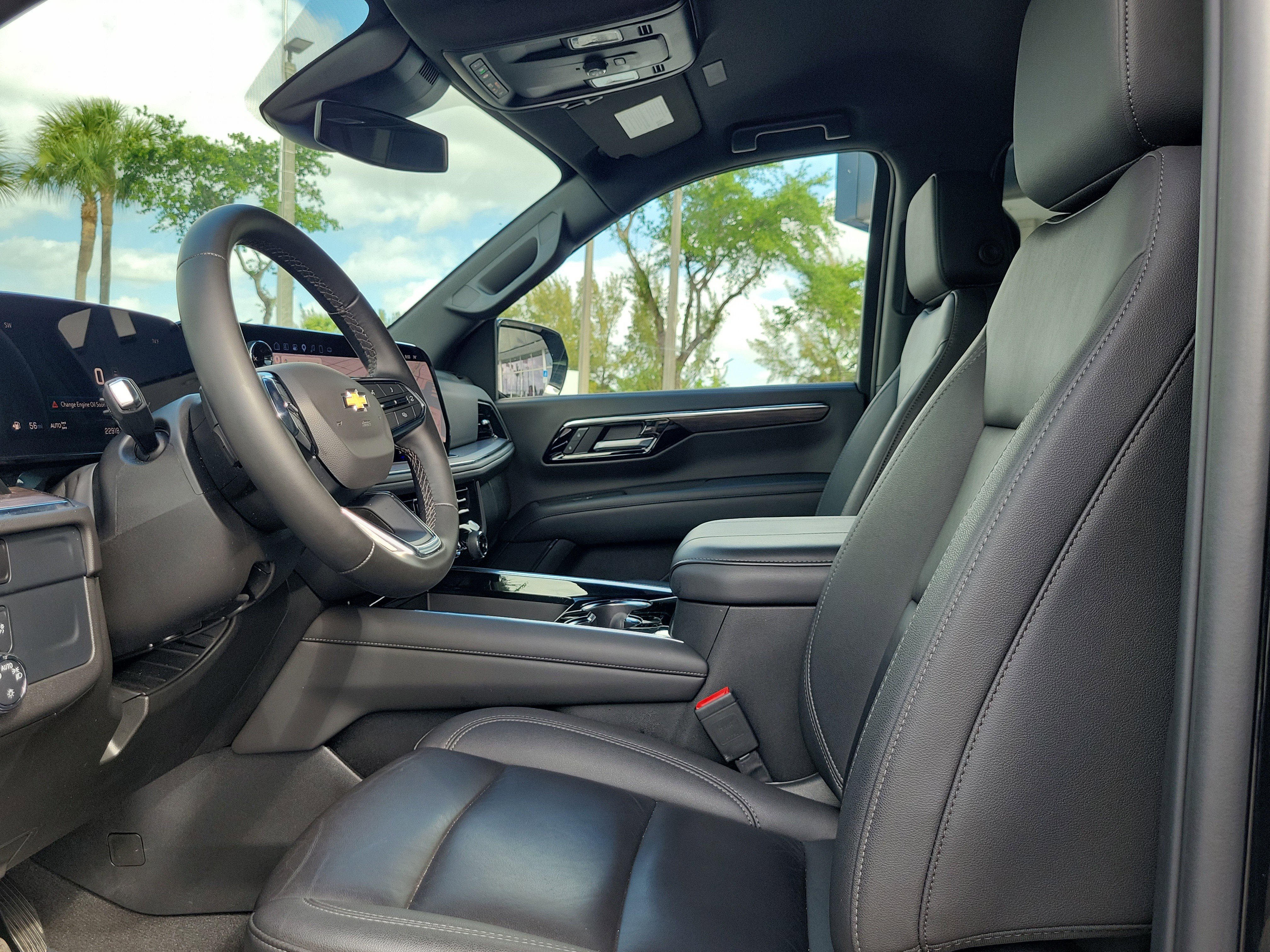 Used 2025 Chevrolet Tahoe LT AWD/4WD image 12