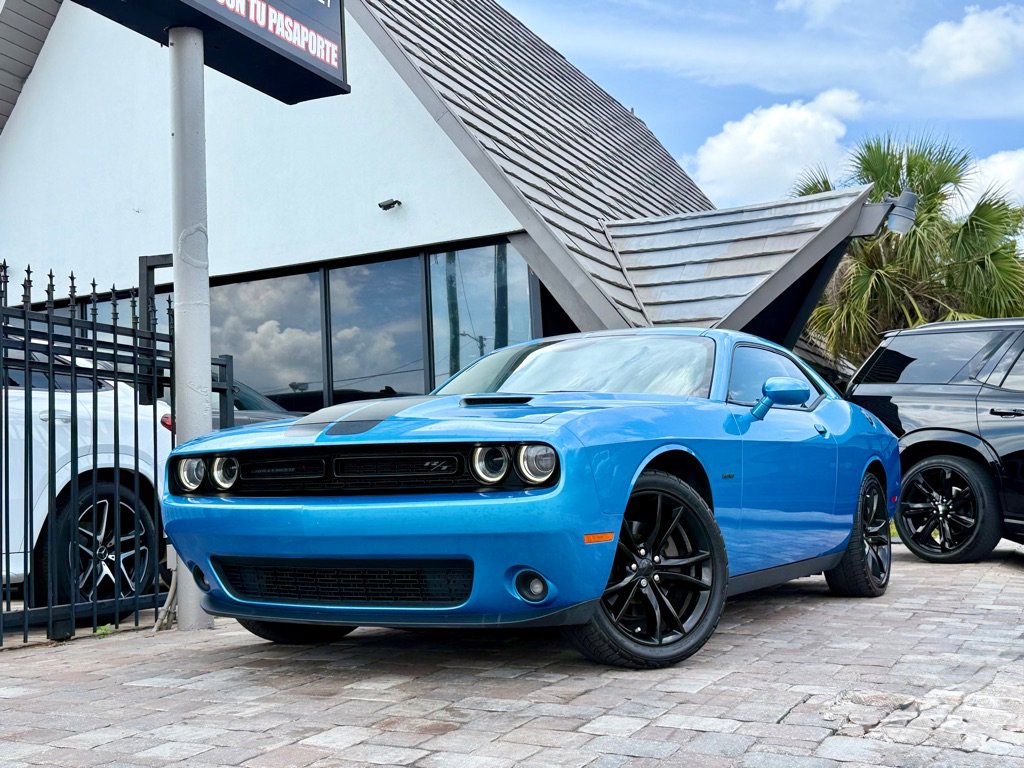 Used 2016 Dodge Challenger R/T Plus RWD image 1