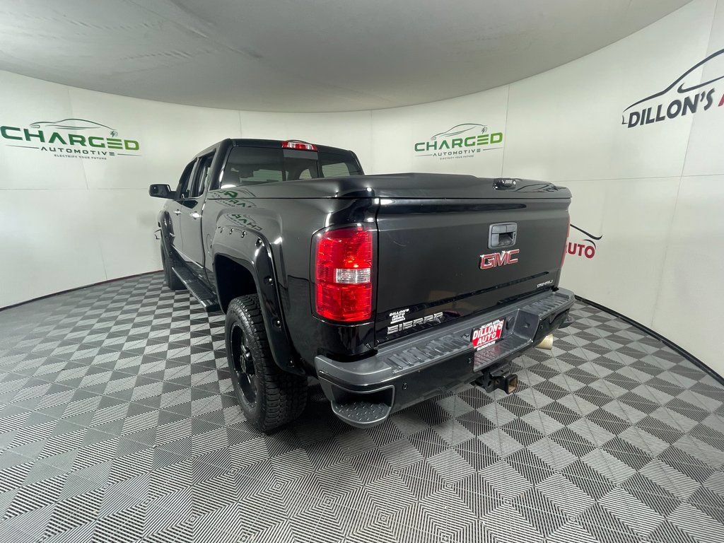 Used 2016 GMC Sierra 2500 Denali w/ Duramax Plus Package AWD/4WD image 4