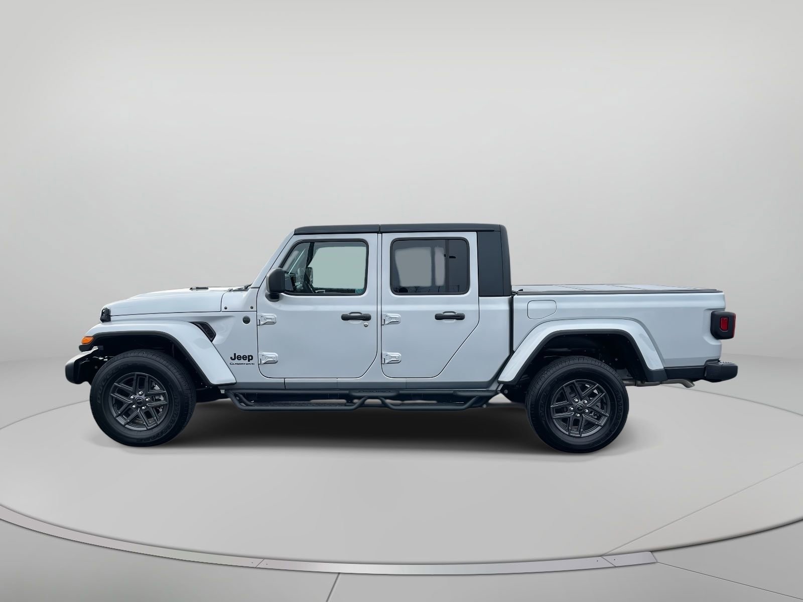 Used 2024 Jeep Gladiator Sport AWD/4WD image 7