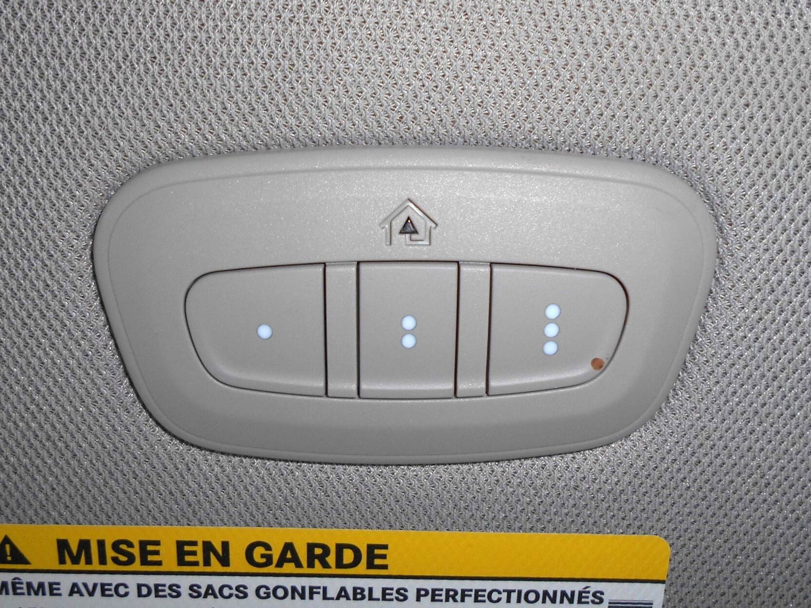 Certified 2018 Chrysler Pacifica Limited FWD image 18