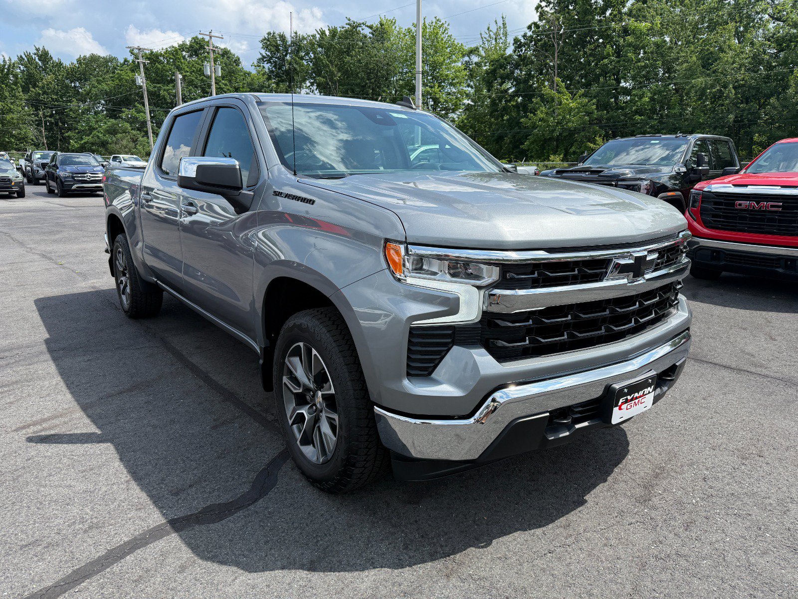 Used 2023 Chevrolet Silverado 1500 LT AWD/4WD image 7