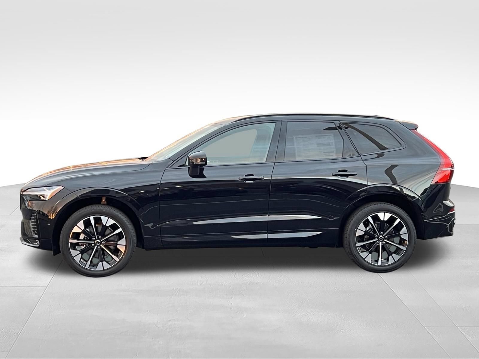 New 2026 Volvo XC60 B5 Plus w/ Climate Package AWD/4WD image 2