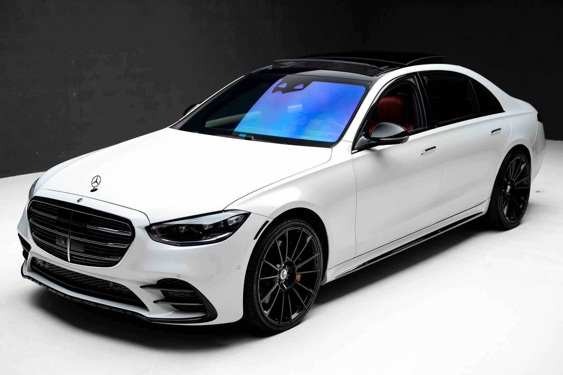 Used 2024 Mercedes-Benz S 580 4MATIC Sedan w/ AMG Line image 5