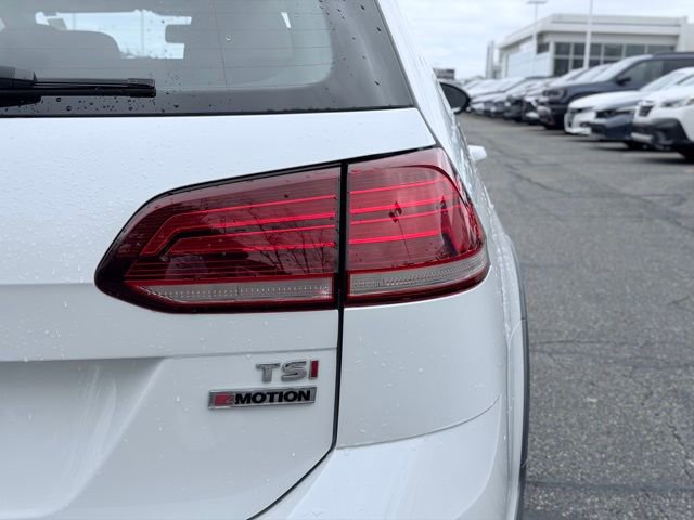 Used 2018 Volkswagen Golf Alltrack S AWD/4WD image 8