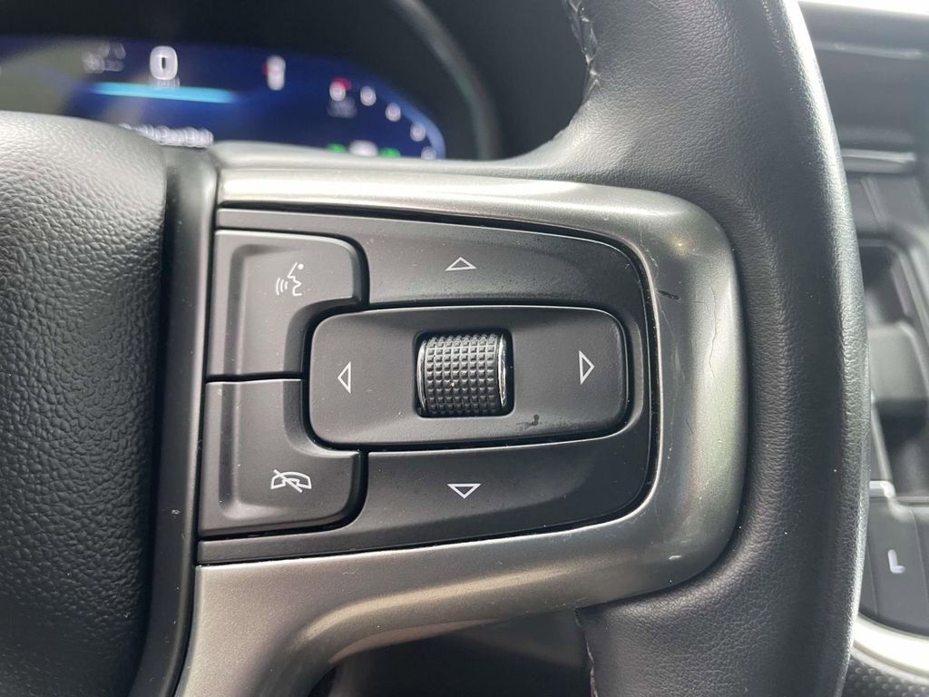 Used 2023 Chevrolet Suburban Premier AWD/4WD image 19
