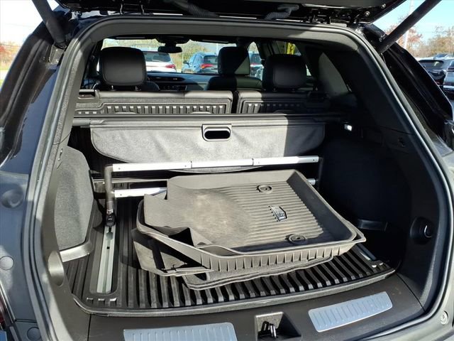 Used 2023 Cadillac XT5 Premium Luxury w/ LPO, Floor Liner Package image 20