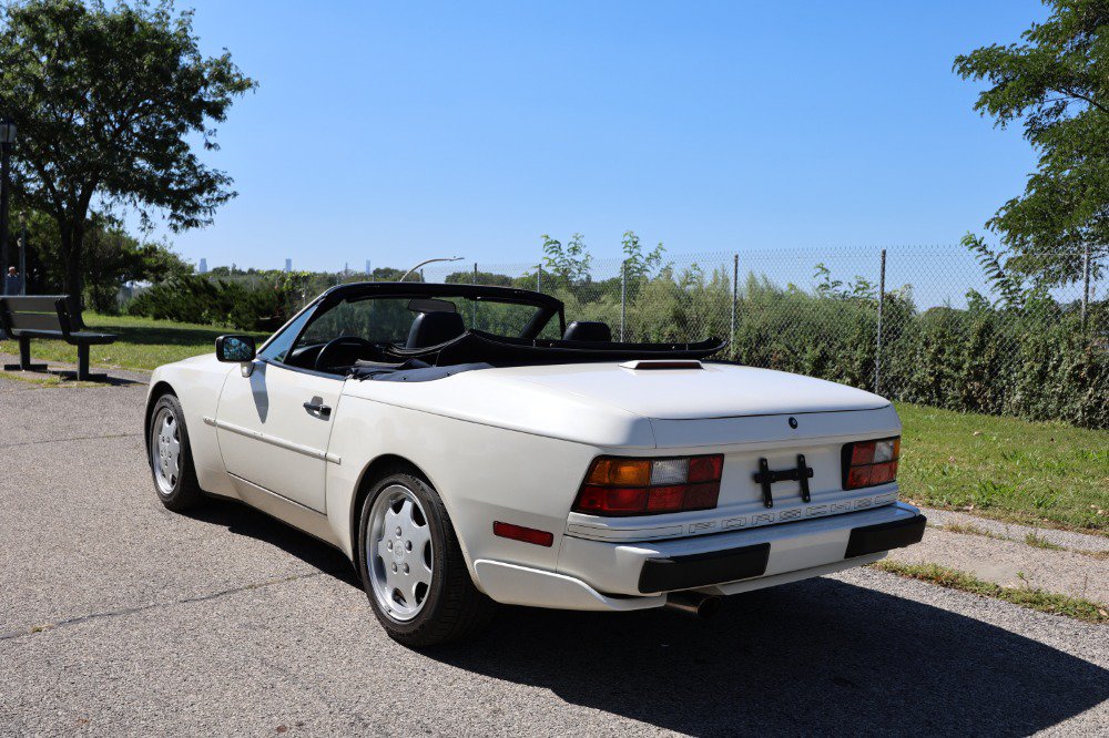 Used 1990 Porsche 944 Cabriolet RWD image 7