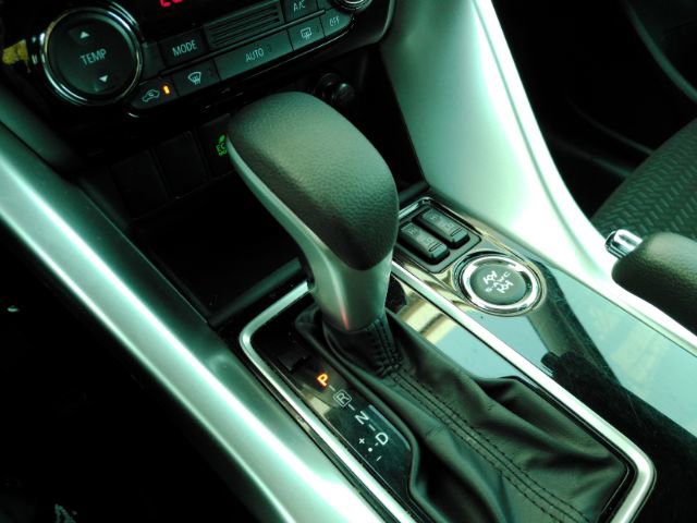 Used 2024 Mitsubishi Eclipse Cross LE image 50